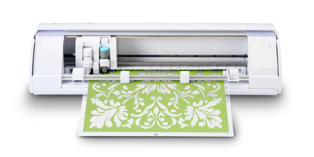 Silhouette CAMEO 5 Alpha cortando un diseño en cartulina
